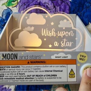 MOON & STARS Wish upon a star Night Light NEW Gift BATTERY OPERATED Baby Kids